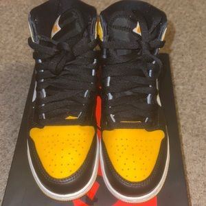 4Y Jordan 1 Taxis